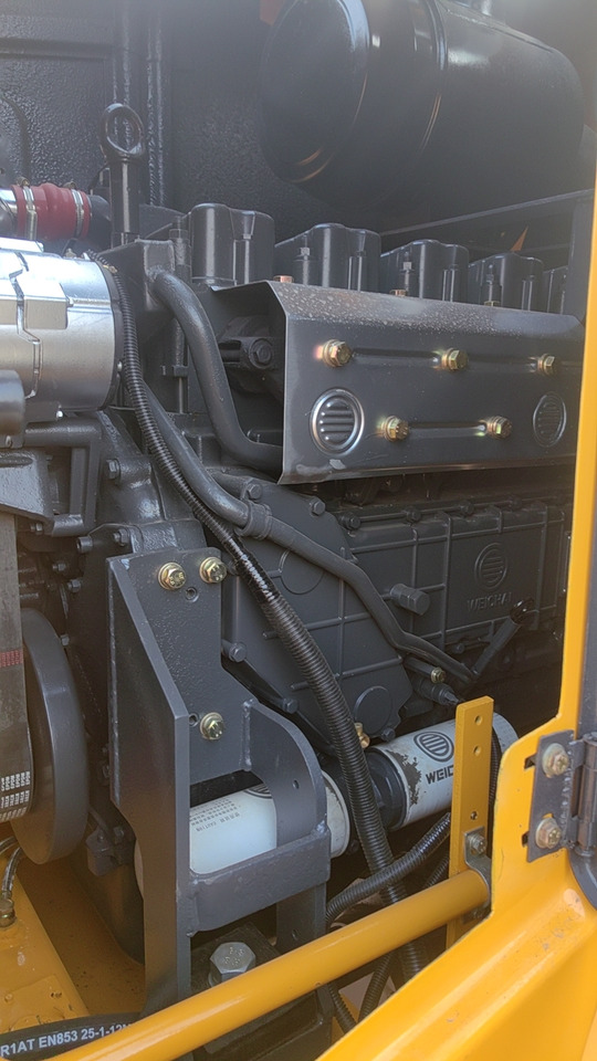 Натоварувач на тркала LIUGONG 856: слика 6