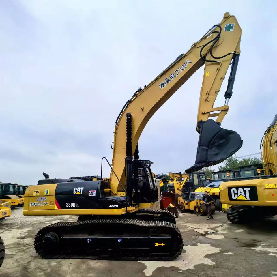 Low Price Used Caterpillar CAT 330D2L Excavators 33 TON 1.5M³ Bucket Capacity CN 2022 Machinery Test Report Track Shoes Included - Багер гасеничар: слика 1 Low Price Used Caterpillar CAT 330D2L Excavators 33 TON 1.5M³ Bucket Capacity CN 2022 Machinery Test Report Track Shoes Included - Багер гасеничар: слика 1