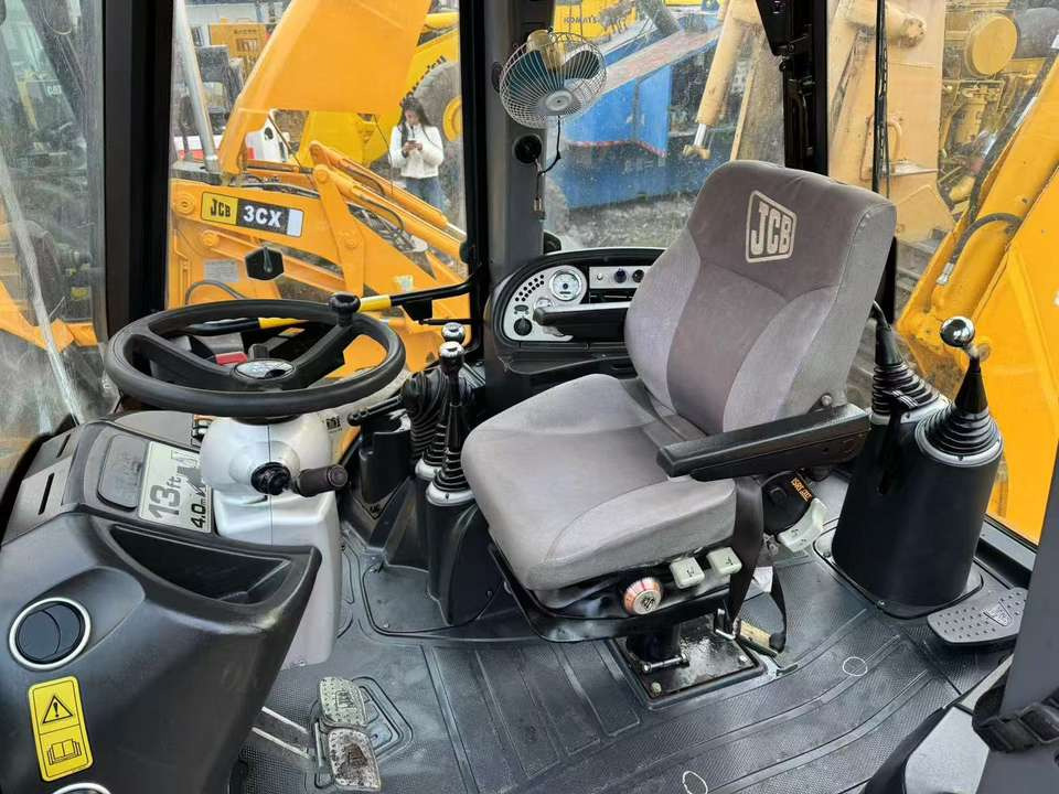 Used Jcb 4Cx Backhoe Loader for Sale Perfect Condition Used Loaders - Ровокопач: слика 5 Used Jcb 4Cx Backhoe Loader for Sale Perfect Condition Used Loaders - Ровокопач: слика 5