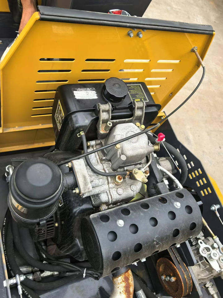 XCMG XMR30S - Ваљак: слика 5 XCMG XMR30S - Ваљак: слика 5