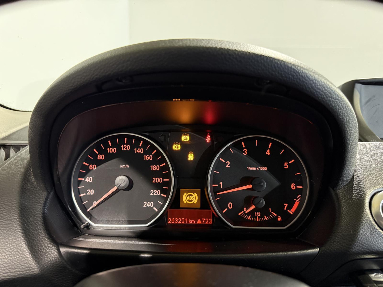 BMW | 1-serie | 116i EffDyn. Ed. Business Line Ultimate Edition | 2011 | 263.221 km | 05RHG5 | Logisch - Хечбек: слика 2 BMW | 1-serie | 116i EffDyn. Ed. Business Line Ultimate Edition | 2011 | 263.221 km | 05RHG5 | Logisch - Хечбек: слика 2