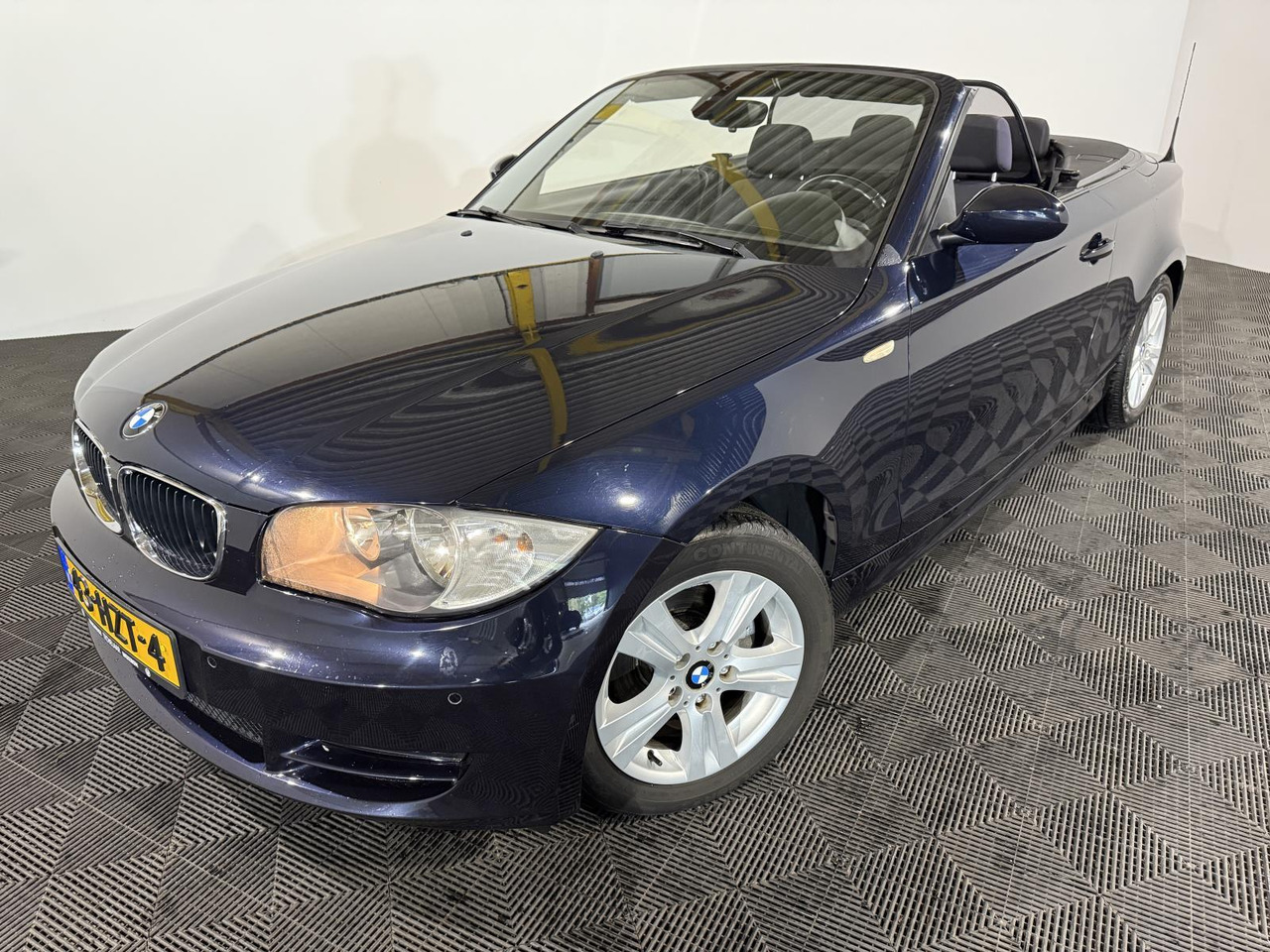 BMW | 1-serie Cabrio | 118i High Executive | 2009 | 114.310 km | 43HZT4 | Logisch - Автомобил: слика 1 BMW | 1-serie Cabrio | 118i High Executive | 2009 | 114.310 km | 43HZT4 | Logisch - Автомобил: слика 1