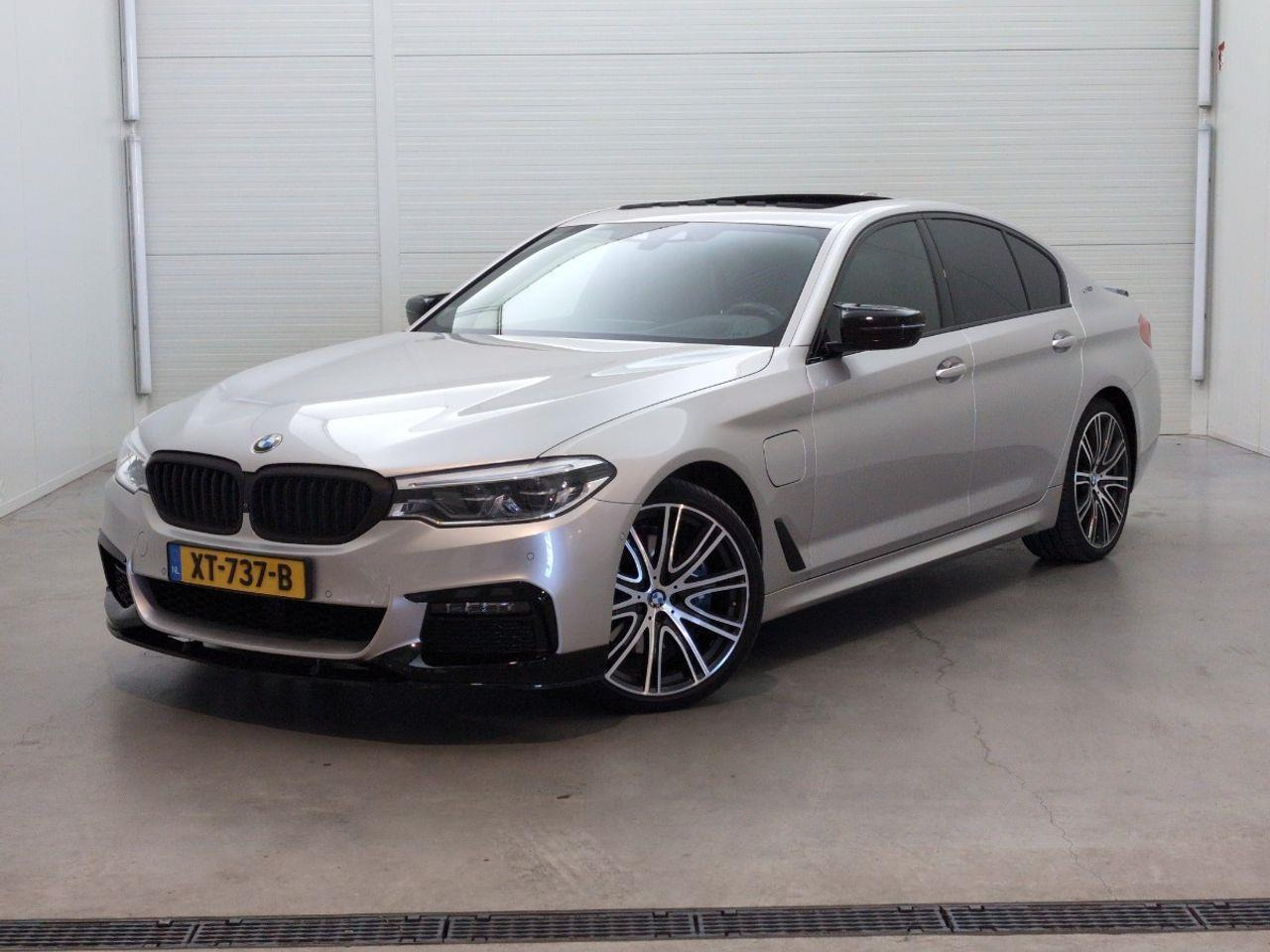 BMW 5 - serie 530e iPerformance High Executive Edition | 2019 | 135.490 km | Automaat | XT737B | NAP: Logisch - Седан: слика 1 BMW 5 - serie 530e iPerformance High Executive Edition | 2019 | 135.490 km | Automaat | XT737B | NAP: Logisch - Седан: слика 1