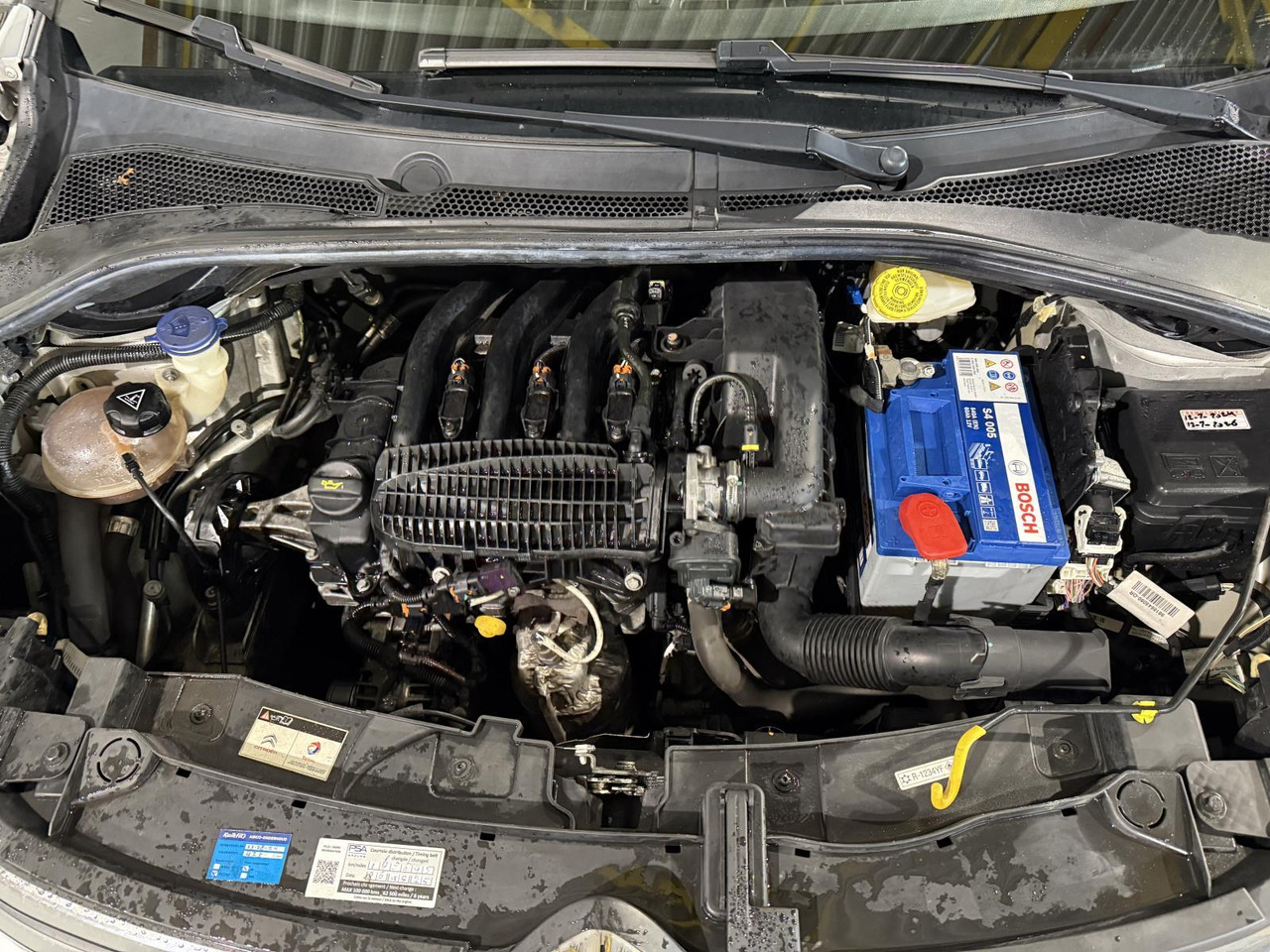 Хечбек Citroen | C3 | 1.2 PureTech Feel 105g | 2016 | 175.577 km | KX240S | Logisch: слика 9 Хечбек Citroen | C3 | 1.2 PureTech Feel 105g | 2016 | 175.577 km | KX240S | Logisch: слика 9