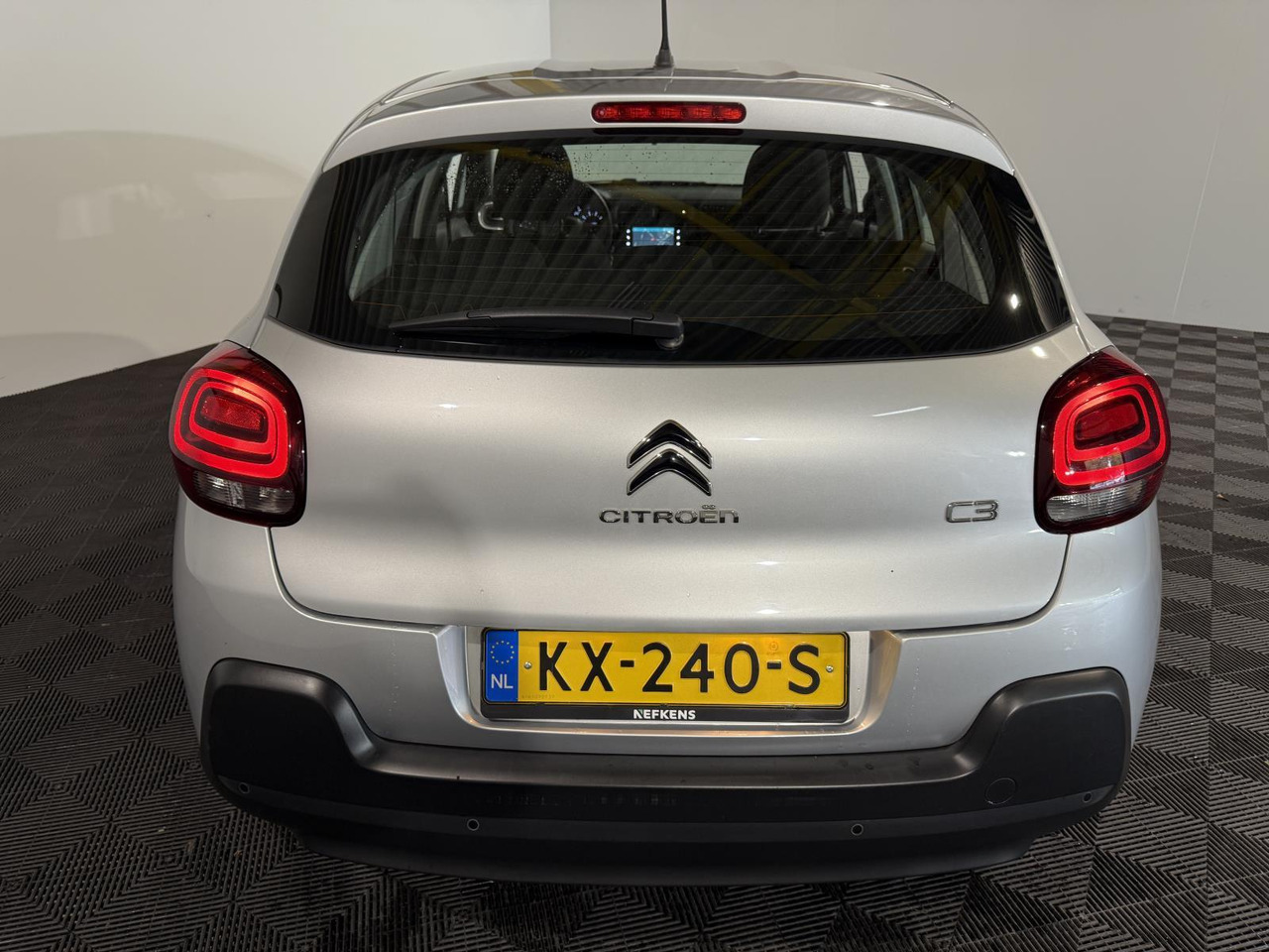 Хечбек Citroen | C3 | 1.2 PureTech Feel 105g | 2016 | 175.577 km | KX240S | Logisch: слика 12 Хечбек Citroen | C3 | 1.2 PureTech Feel 105g | 2016 | 175.577 km | KX240S | Logisch: слика 12