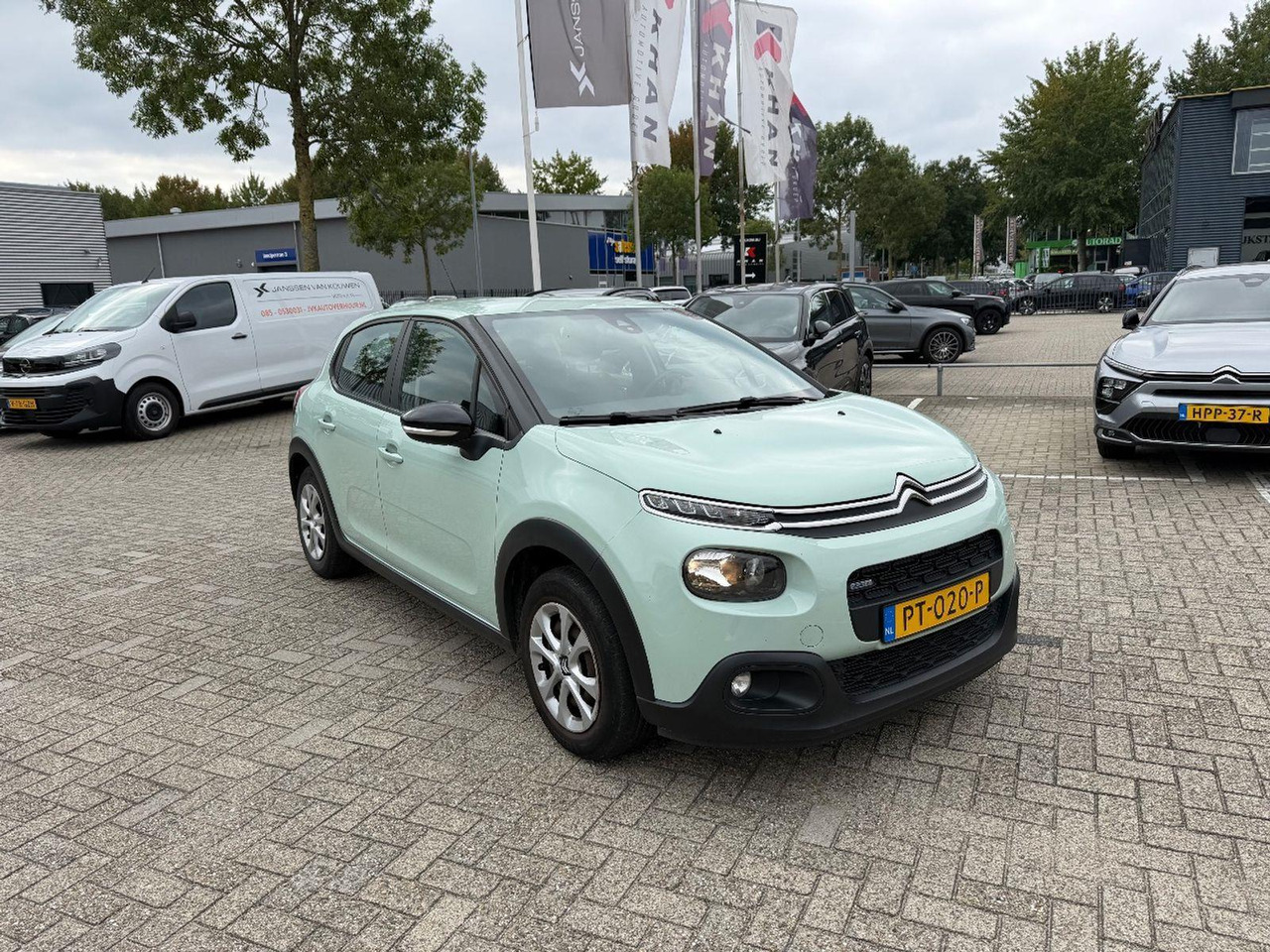 Citroen C3 1.2 PureTech Feel | 2017 | 125.672 km | PT020P | NAP: Logisch - Хечбек: слика 2 Citroen C3 1.2 PureTech Feel | 2017 | 125.672 km | PT020P | NAP: Logisch - Хечбек: слика 2