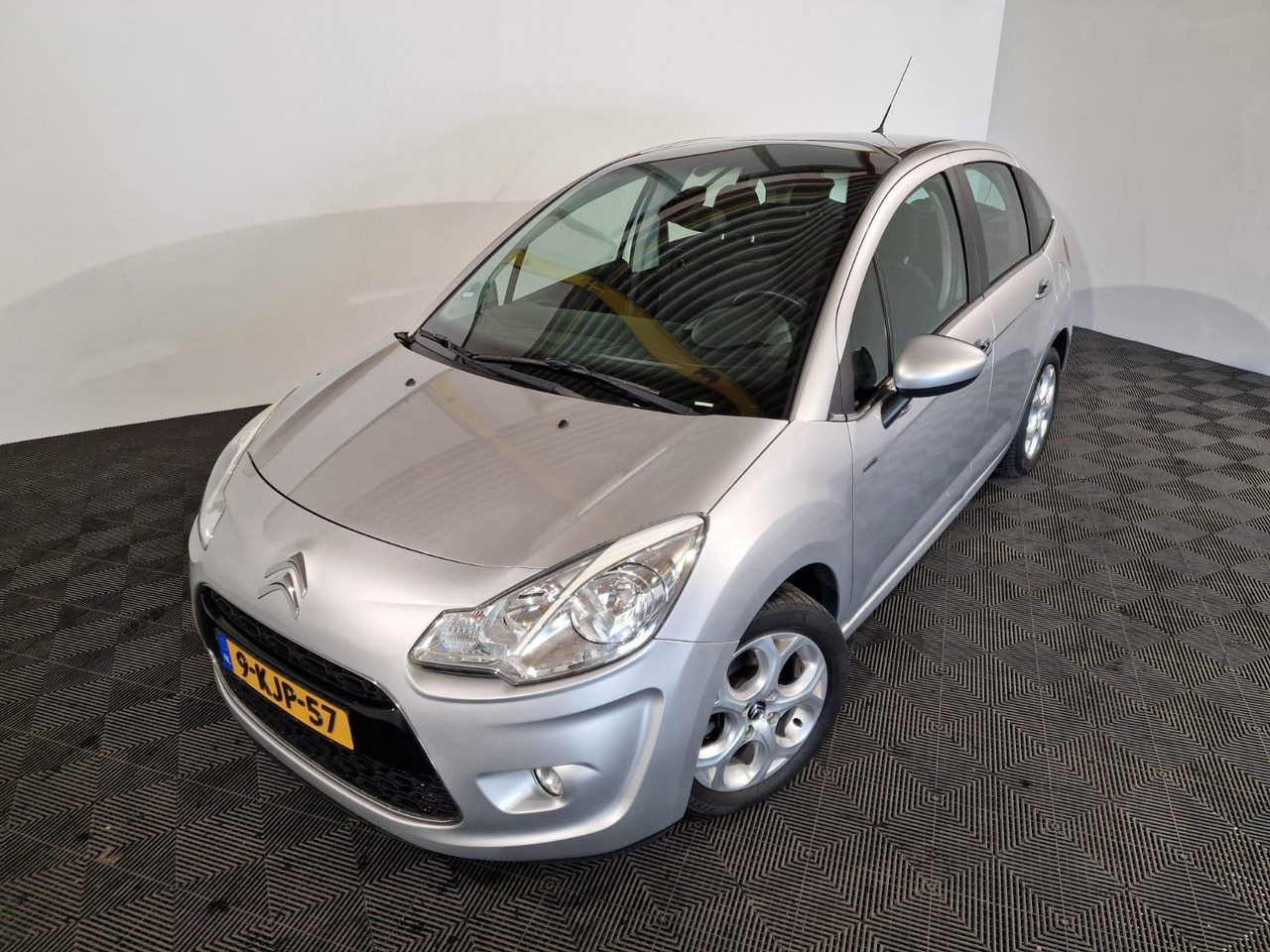 Citroen C3 1.6 Vti 9-KJP-57 193.593 km - Автомобил: слика 1 Citroen C3 1.6 Vti 9-KJP-57 193.593 km - Автомобил: слика 1