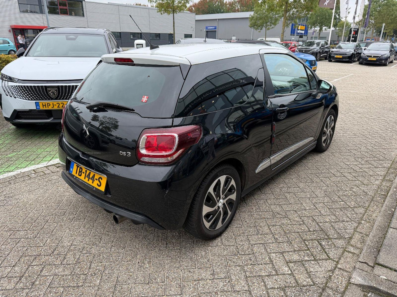 DS 3 1.2 PureTech So Chic | 2018 | 131.220 km | TB144S | NAP: Logisch - Хечбек: слика 3 DS 3 1.2 PureTech So Chic | 2018 | 131.220 km | TB144S | NAP: Logisch - Хечбек: слика 3