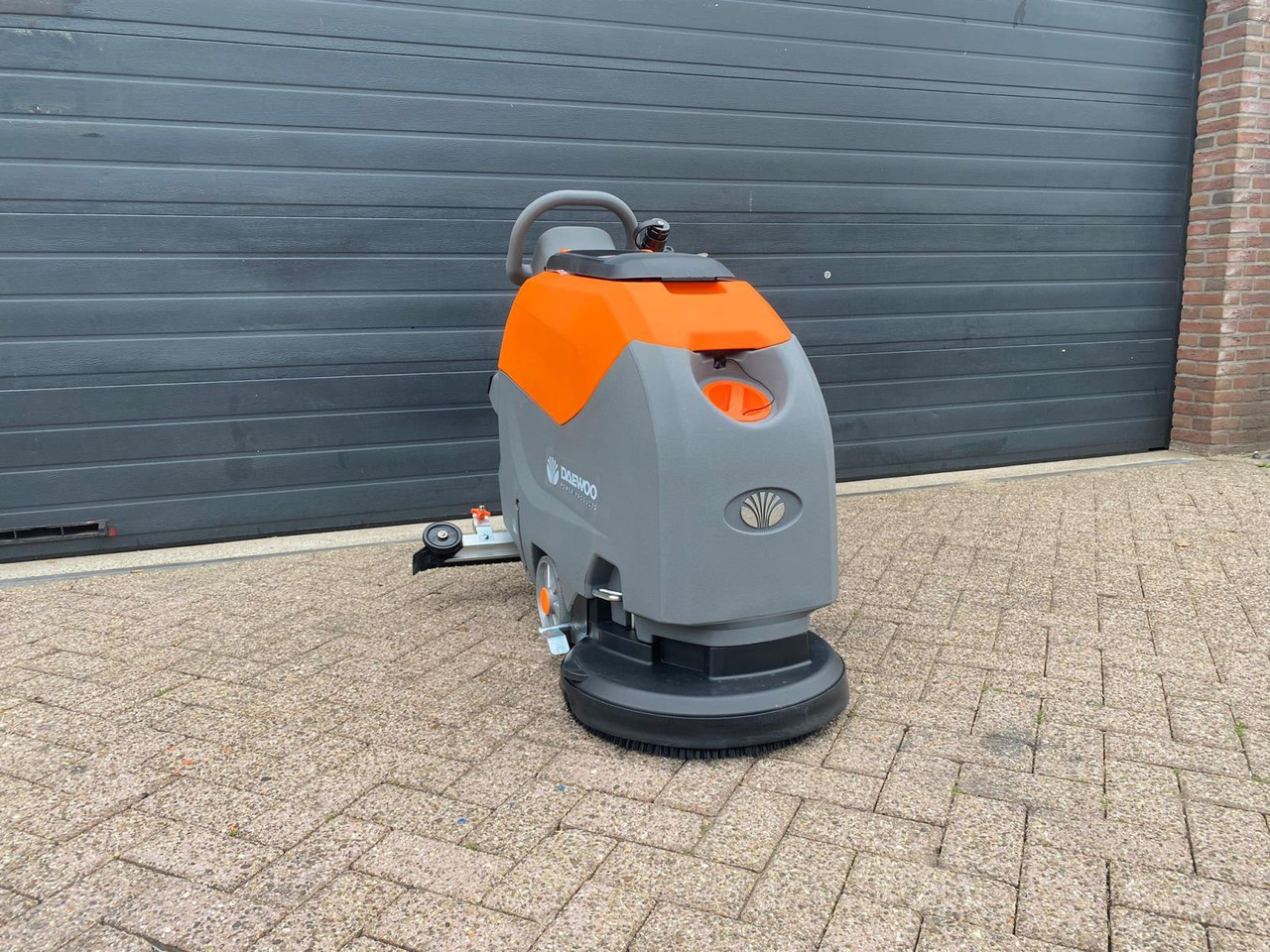 Daewoo DAFL50A Schrobzuigmachine - Машина за чистење: слика 1 Daewoo DAFL50A Schrobzuigmachine - Машина за чистење: слика 1