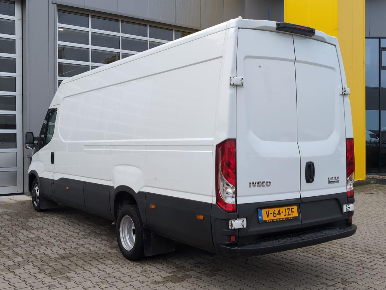 Iveco Daily 35C16V 2.3 410 H2 | 2021 | 129.296 km | Automaat | V64JZF | NAP: Geen oordeel - Друга машина: слика 3 Iveco Daily 35C16V 2.3 410 H2 | 2021 | 129.296 km | Automaat | V64JZF | NAP: Geen oordeel - Друга машина: слика 3