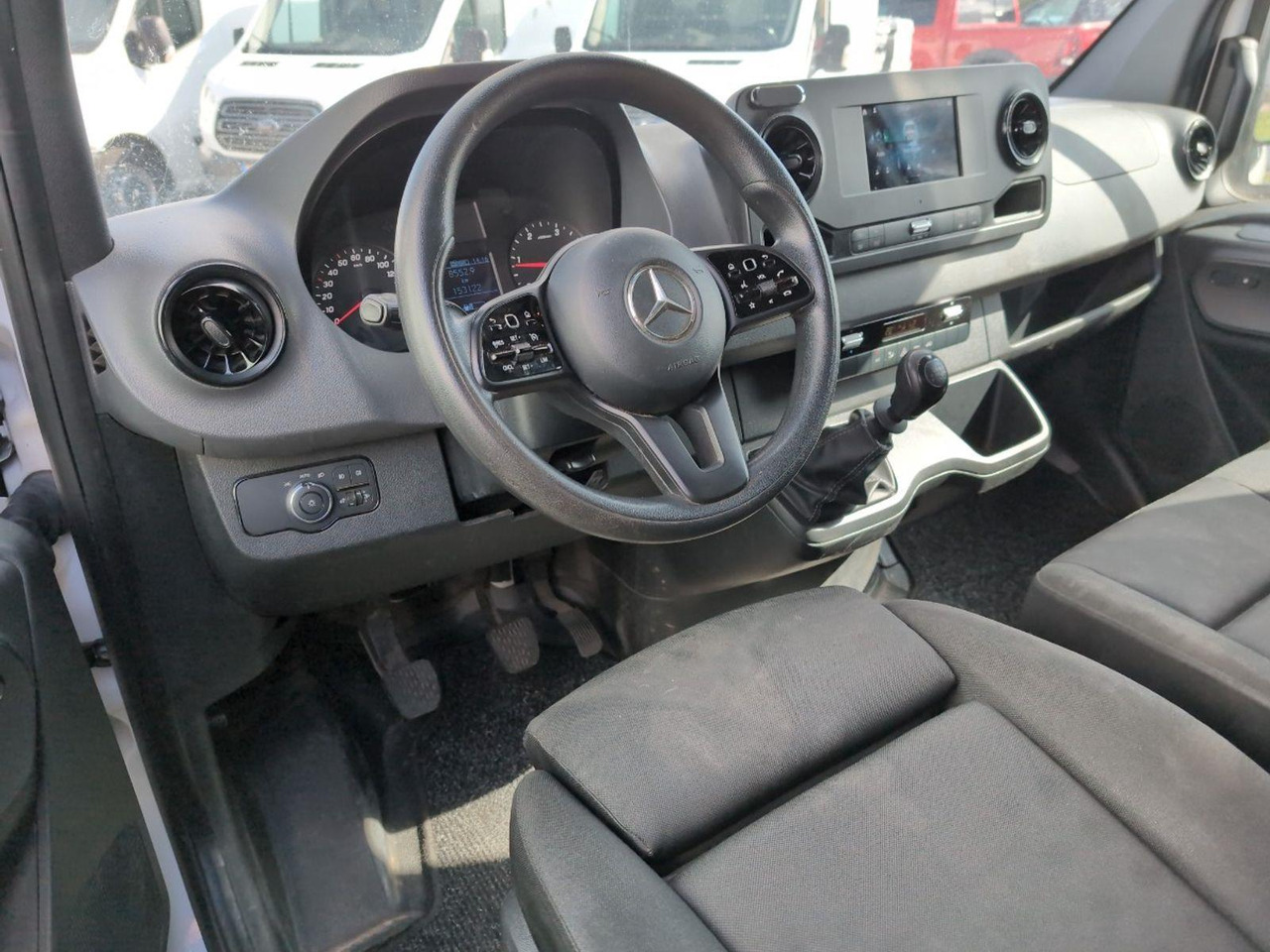 Mercedes-Benz Sprinter 315 1.9 CDI L4H2 | 2021 | 153.121 km | VZK59N | NAP: Geen oordeel - Друга машина: слика 5 Mercedes-Benz Sprinter 315 1.9 CDI L4H2 | 2021 | 153.121 km | VZK59N | NAP: Geen oordeel - Друга машина: слика 5