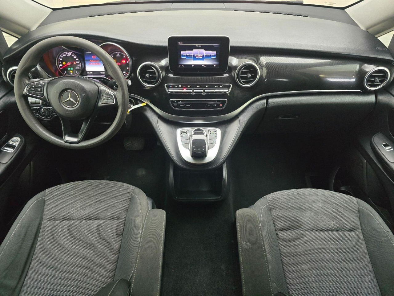 Mercedes-Benz V-klasse 220d Lang DC | 2016 | 319.567 km | Automaat | V378LK | NAP: Geen oordeel - Друга машина: слика 5 Mercedes-Benz V-klasse 220d Lang DC | 2016 | 319.567 km | Automaat | V378LK | NAP: Geen oordeel - Друга машина: слика 5