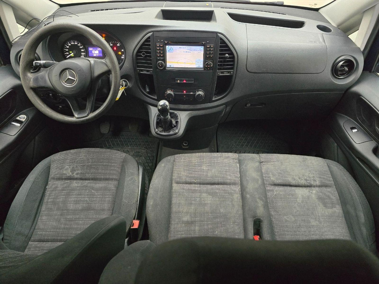 Mercedes-Benz Vito 114 CDI Extra Lang DC Comfort | 2016 | 241.956 km | VPJ89Z | NAP: Geen oordeel - Друга машина: слика 5 Mercedes-Benz Vito 114 CDI Extra Lang DC Comfort | 2016 | 241.956 km | VPJ89Z | NAP: Geen oordeel - Друга машина: слика 5
