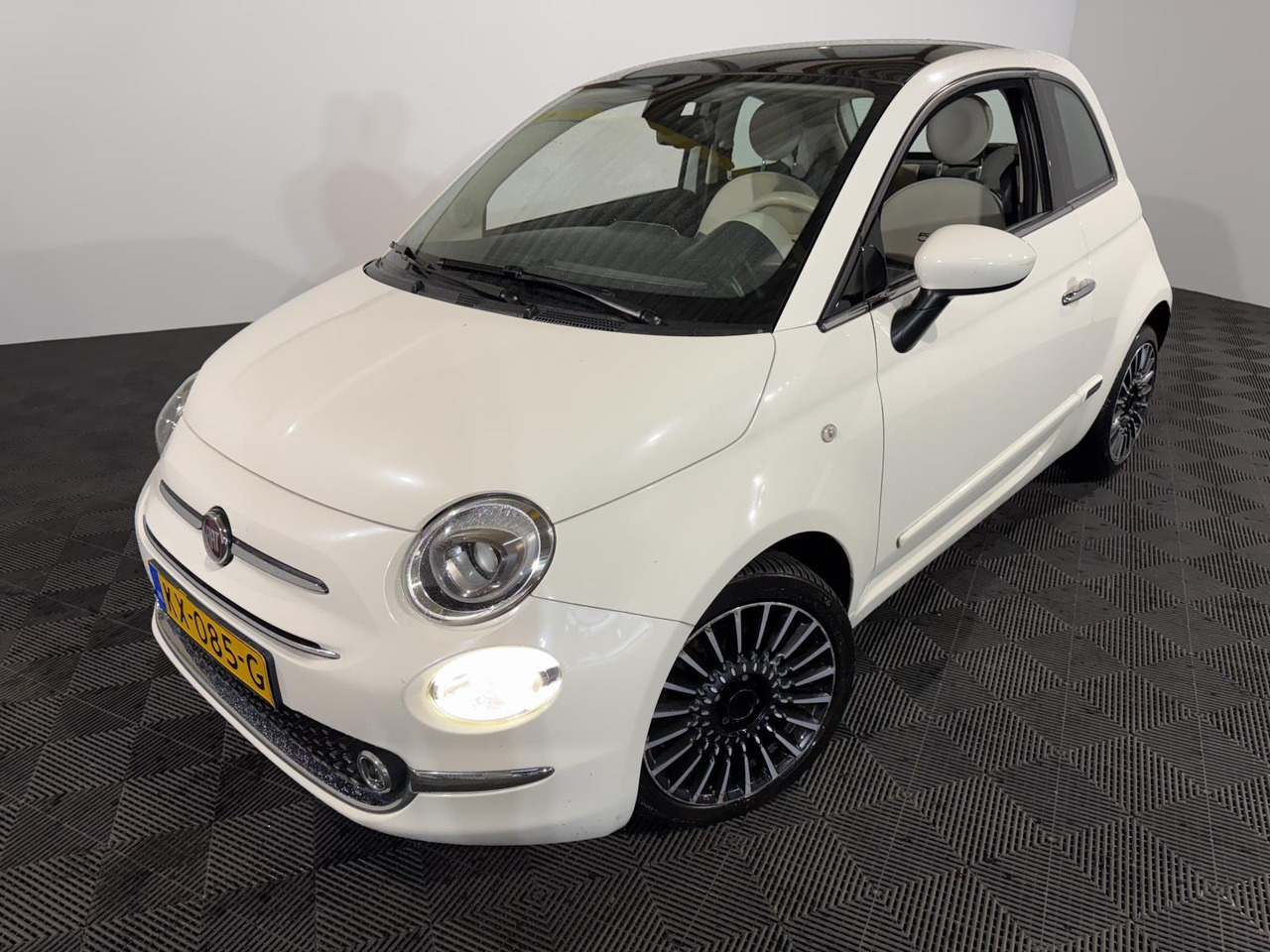 Fiat | 500 | 0.9 TwinAir Turbo Lounge | 2017 | 174.274 km | KX085G | Logisch - Хечбек: слика 1 Fiat | 500 | 0.9 TwinAir Turbo Lounge | 2017 | 174.274 km | KX085G | Logisch - Хечбек: слика 1