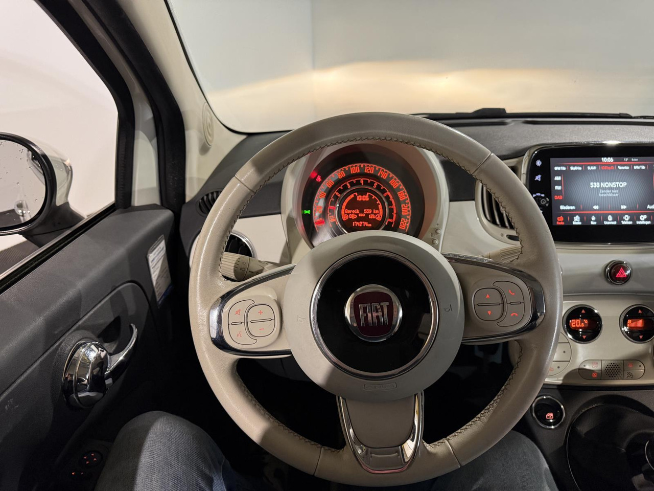 Fiat | 500 | 0.9 TwinAir Turbo Lounge | 2017 | 174.274 km | KX085G | Logisch - Хечбек: слика 3 Fiat | 500 | 0.9 TwinAir Turbo Lounge | 2017 | 174.274 km | KX085G | Logisch - Хечбек: слика 3