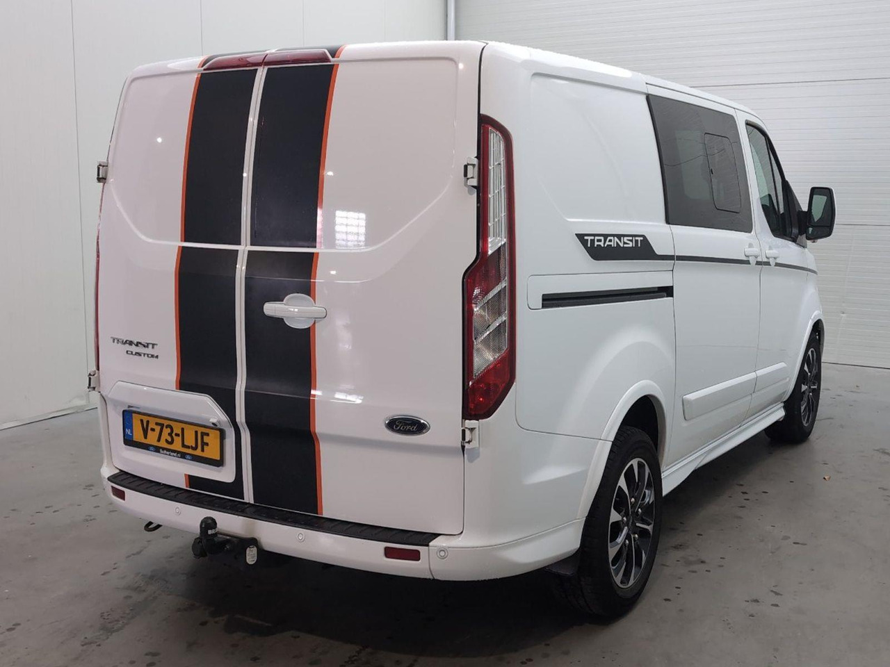 Ford Transit Custom 320 2.0 TDCI L1H1 Sport DC | 2020 | 103.602 km | Automaat | V73LJF | NAP: Geen oordeel - Комби со двојна кабина: слика 4 Ford Transit Custom 320 2.0 TDCI L1H1 Sport DC | 2020 | 103.602 km | Automaat | V73LJF | NAP: Geen oordeel - Комби со двојна кабина: слика 4