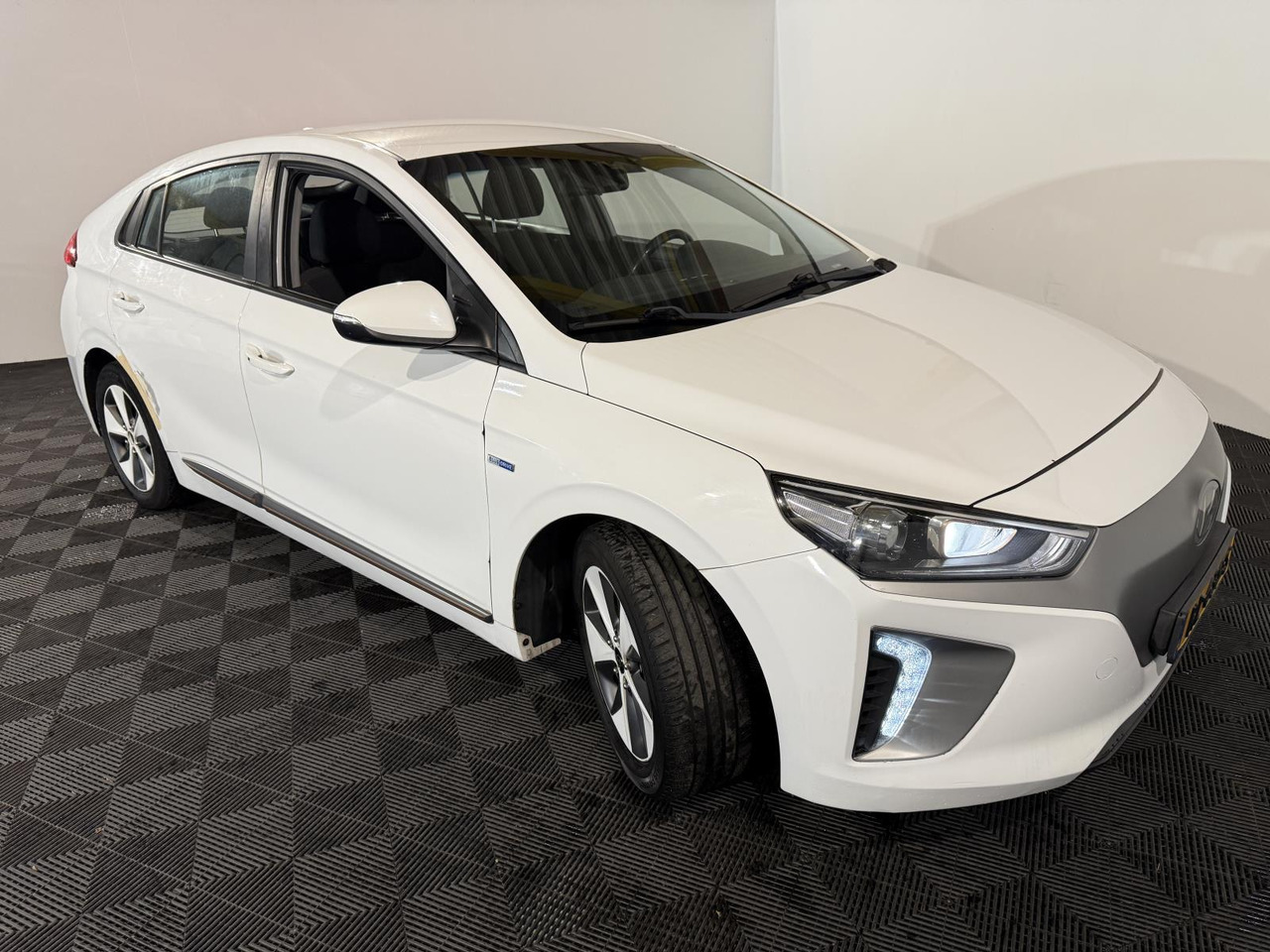 Kia | Stonic | 1.0 T-GDi DynamicLine | 2018 | 230.603 km | RL369S | Logisch - SUV: слика 5 Kia | Stonic | 1.0 T-GDi DynamicLine | 2018 | 230.603 km | RL369S | Logisch - SUV: слика 5