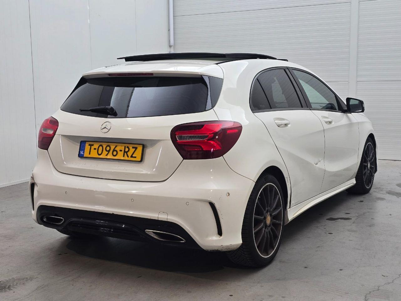 Mercedes - Benz A - klasse 200 Ambition | 2016 | 173.260 km | Automaat | T096RZ | NAP: Geen oordeel - Хечбек: слика 4 Mercedes - Benz A - klasse 200 Ambition | 2016 | 173.260 km | Automaat | T096RZ | NAP: Geen oordeel - Хечбек: слика 4