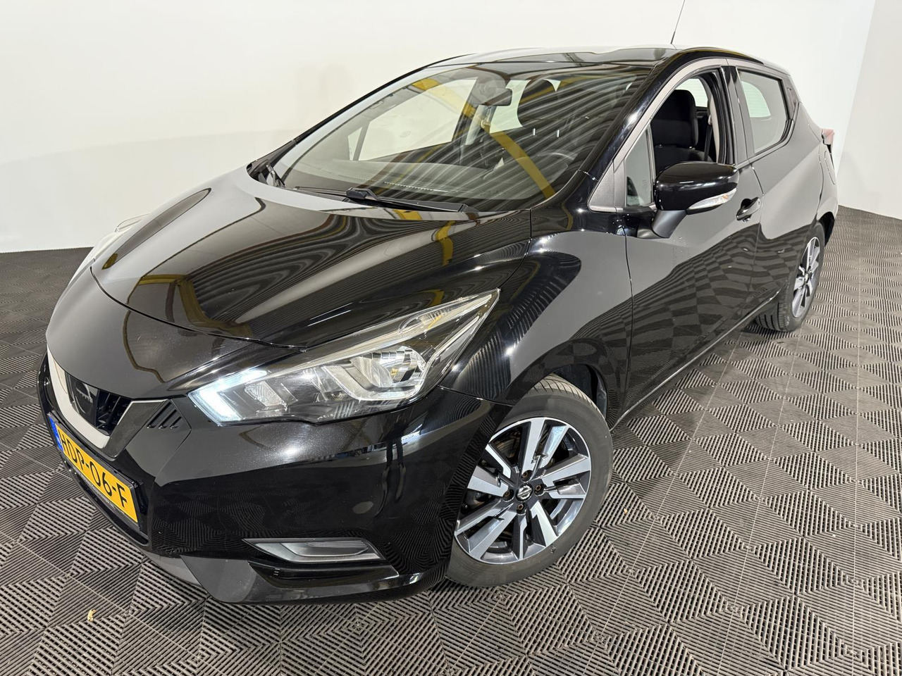 Nissan | Micra | 0.9 IG-T Acenta | 2018 | 158.656 km | HDP06F | Geen oordeel - Хечбек: слика 1 Nissan | Micra | 0.9 IG-T Acenta | 2018 | 158.656 km | HDP06F | Geen oordeel - Хечбек: слика 1