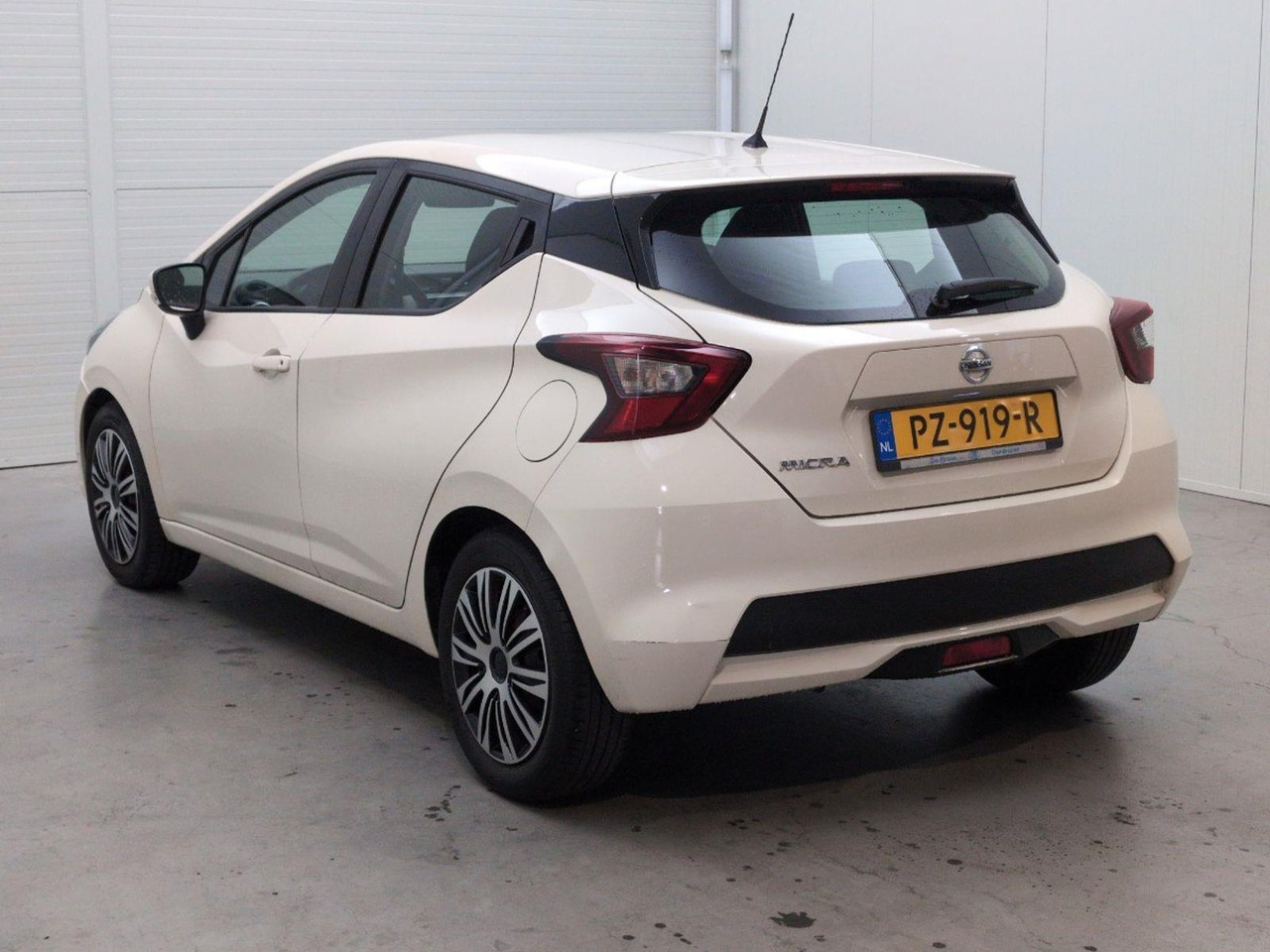 Nissan Micra 1.0L Acenta | 2017 | 157.353 km | PZ919R | NAP: Logisch - Хечбек: слика 3 Nissan Micra 1.0L Acenta | 2017 | 157.353 km | PZ919R | NAP: Logisch - Хечбек: слика 3