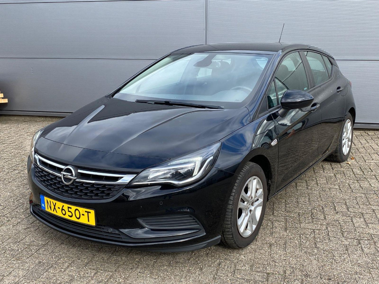 Хечбек Opel Astra 1.0 Online Edition | 2017 | 112.576 km | NX650T | NAP: Logisch: слика 1