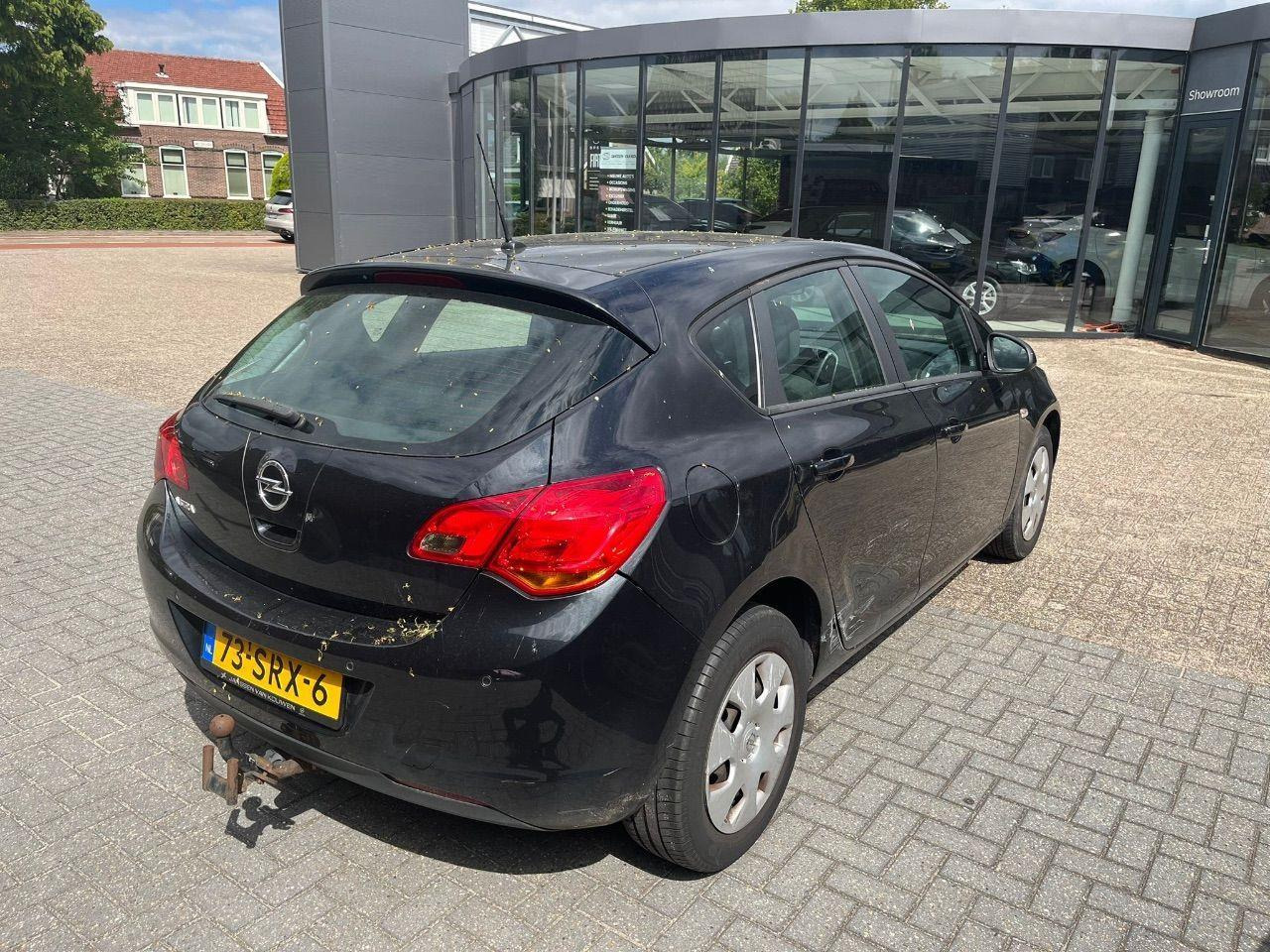 Opel Astra 1.4 Edition | 2011 | 157.973 km | 73SRX6 | NAP: Logisch - Автомобил: слика 4 Opel Astra 1.4 Edition | 2011 | 157.973 km | 73SRX6 | NAP: Logisch - Автомобил: слика 4