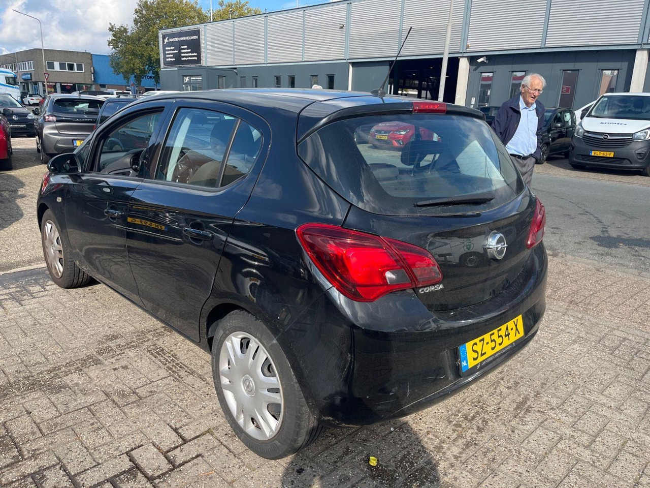 Opel Corsa 1.4 Favourite | 2018 | 98.705 km | SZ554X | NAP: Logisch - Хечбек: слика 3 Opel Corsa 1.4 Favourite | 2018 | 98.705 km | SZ554X | NAP: Logisch - Хечбек: слика 3