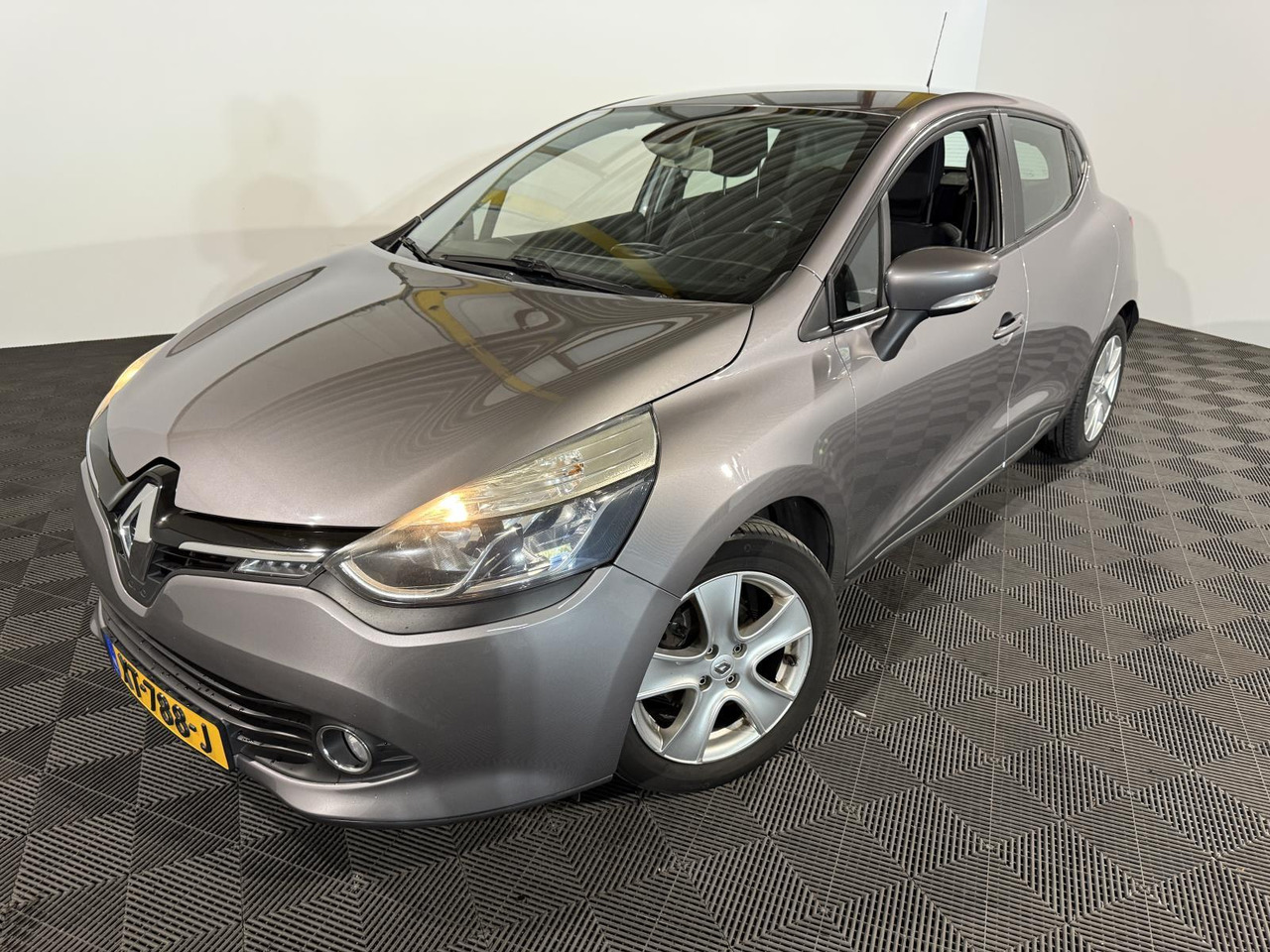 Renault | Clio | 0.9 TCe Dynamique | 2016 | 192.462 km | XT788J | Geen oordeel - Хечбек: слика 1 Renault | Clio | 0.9 TCe Dynamique | 2016 | 192.462 km | XT788J | Geen oordeel - Хечбек: слика 1