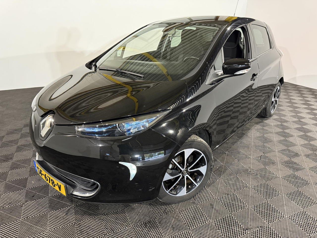 Renault | ZOE | R90 Intens 41 kWh (ex Accu) | 2018 | 117.938 km | Automaat | SF678V | Logisch - Хечбек: слика 1 Renault | ZOE | R90 Intens 41 kWh (ex Accu) | 2018 | 117.938 km | Automaat | SF678V | Logisch - Хечбек: слика 1