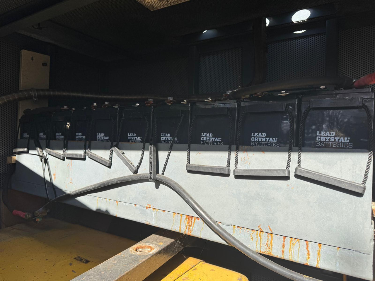 SDMO Zelfvoorzienende Silent Pack Diesel Generator ±35 kVA met Zonnepanelen - Генераторска поставка: слика 3 SDMO Zelfvoorzienende Silent Pack Diesel Generator ±35 kVA met Zonnepanelen - Генераторска поставка: слика 3