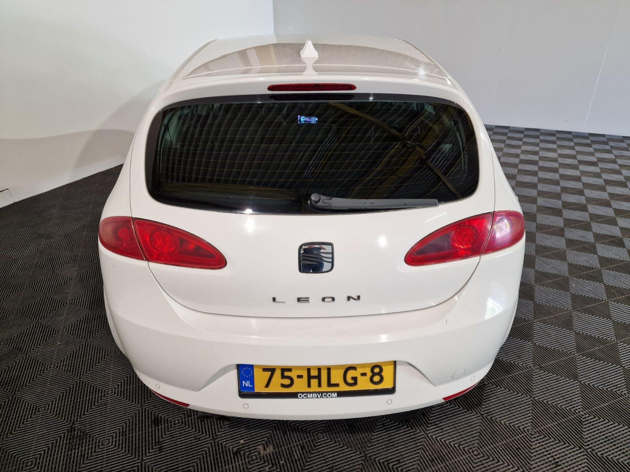 SEAT Leon 1.4 TSI Business Style 75-HLG-8 268.116 km - Автомобил: слика 2 SEAT Leon 1.4 TSI Business Style 75-HLG-8 268.116 km - Автомобил: слика 2