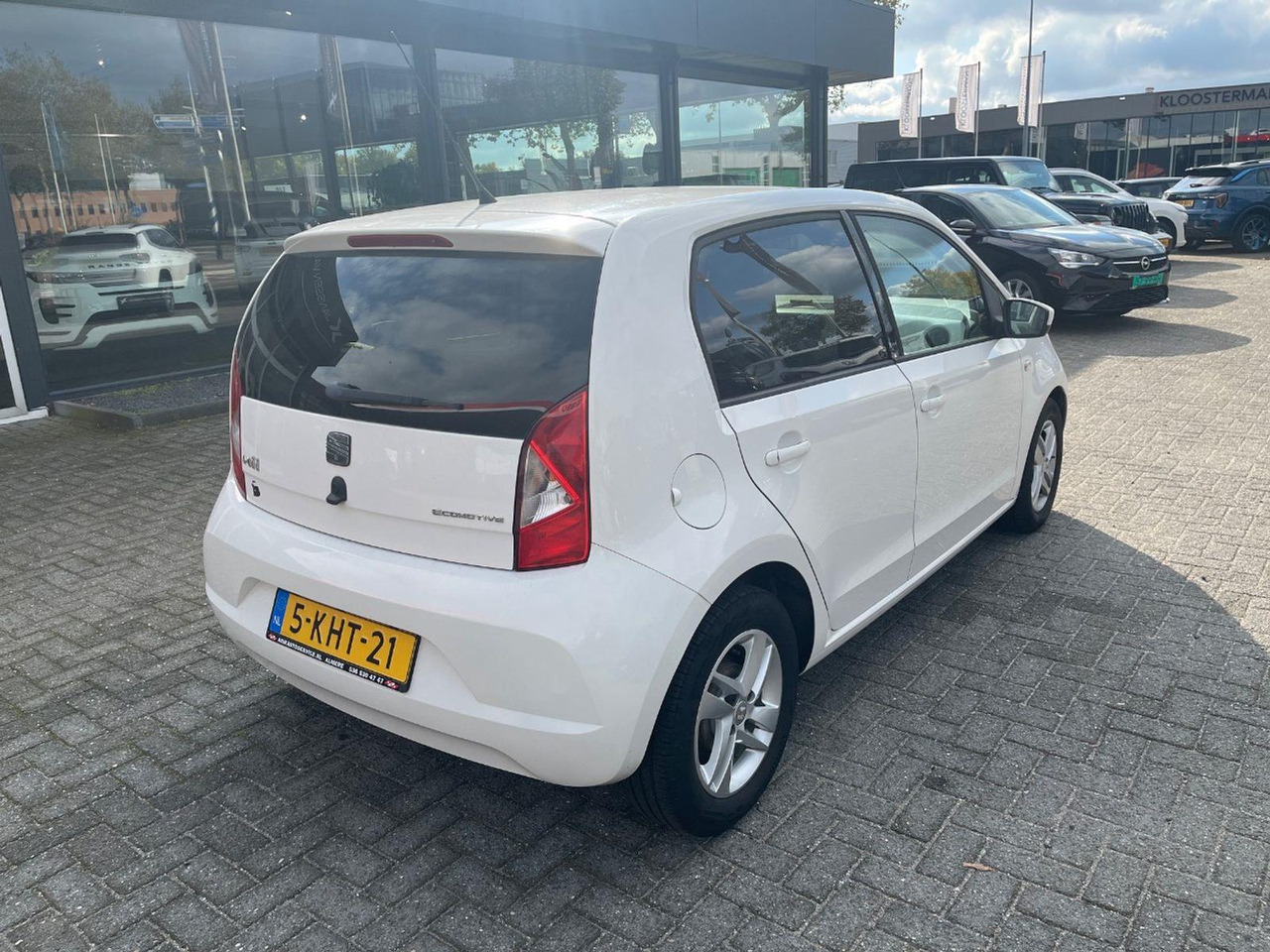 SEAT Mii 1.0 Chill Out | 2013 | 95.838 km | 5KHT21 | NAP: Logisch - Хечбек: слика 4 SEAT Mii 1.0 Chill Out | 2013 | 95.838 km | 5KHT21 | NAP: Logisch - Хечбек: слика 4