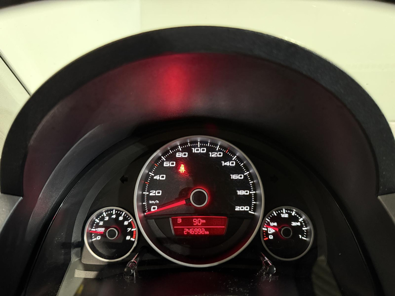 SEAT | Mii | 1.0 Style Sport | 2012 | 246.992 km | 87XVB7 | Logisch - Хечбек: слика 5 SEAT | Mii | 1.0 Style Sport | 2012 | 246.992 km | 87XVB7 | Logisch - Хечбек: слика 5