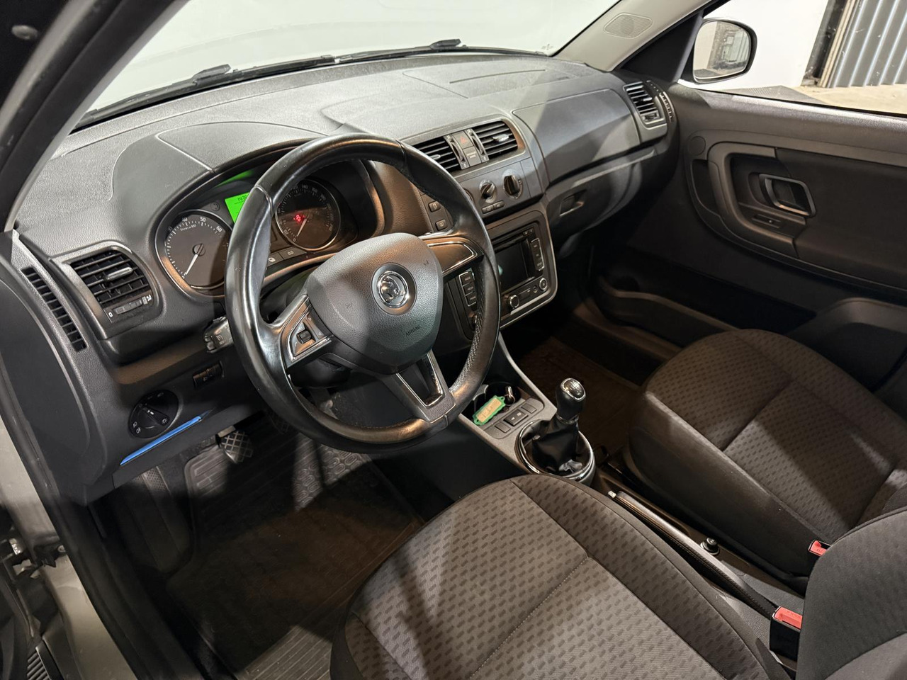 Skoda Roomster 1.2 TSI Drive | 2015 | 119.156 km | 2-XTS-79 - Автомобил: слика 4 Skoda Roomster 1.2 TSI Drive | 2015 | 119.156 km | 2-XTS-79 - Автомобил: слика 4