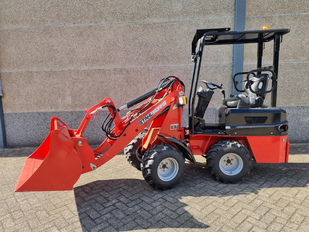 Stahlworks R906 Shovel Nieuw - Натоварувач на тркала: слика 5 Stahlworks R906 Shovel Nieuw - Натоварувач на тркала: слика 5