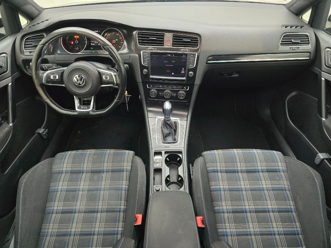 Volkswagen Golf 1.4 TSI GTE | 2015 | 187.781 km | Automaat | JJ103S | NAP: Geen oordeel - Хечбек: слика 5 Volkswagen Golf 1.4 TSI GTE | 2015 | 187.781 km | Automaat | JJ103S | NAP: Geen oordeel - Хечбек: слика 5