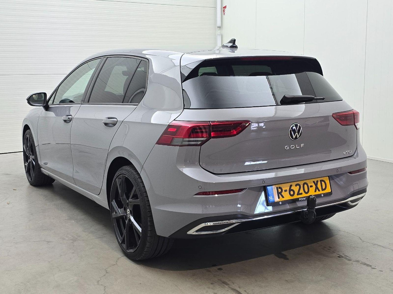 Volkswagen Golf 1.5 eTSI R - Line Business+ | 2022 | 46.250 km | Automaat | R620XD | NAP: Geen oordeel - Хечбек: слика 3 Volkswagen Golf 1.5 eTSI R - Line Business+ | 2022 | 46.250 km | Automaat | R620XD | NAP: Geen oordeel - Хечбек: слика 3