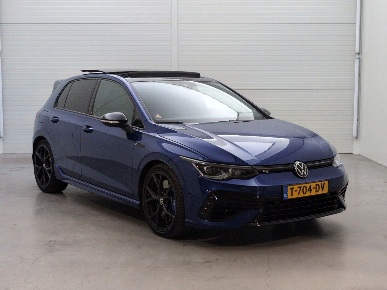 Volkswagen Golf 2.0 TSI R 4Motion | 2021 | 59.325 km | Automaat | T704DV | NAP: Geen oordeel - Хечбек: слика 2 Volkswagen Golf 2.0 TSI R 4Motion | 2021 | 59.325 km | Automaat | T704DV | NAP: Geen oordeel - Хечбек: слика 2