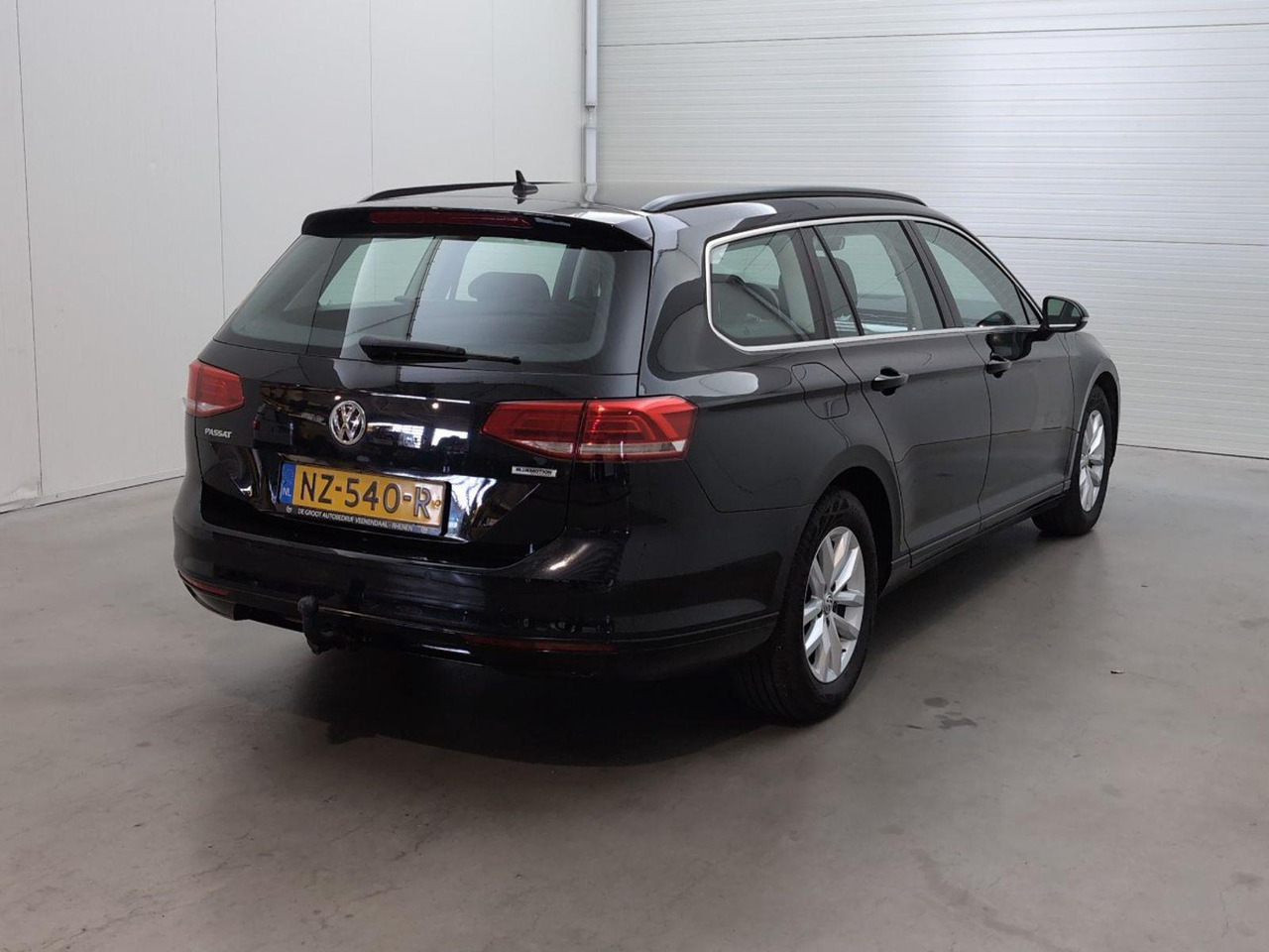 Volkswagen Passat Variant 1.4 TSI Comfortline | 2017 | 166.068 km | NZ540R | NAP: Logisch - Автомобил: слика 4 Volkswagen Passat Variant 1.4 TSI Comfortline | 2017 | 166.068 km | NZ540R | NAP: Logisch - Автомобил: слика 4