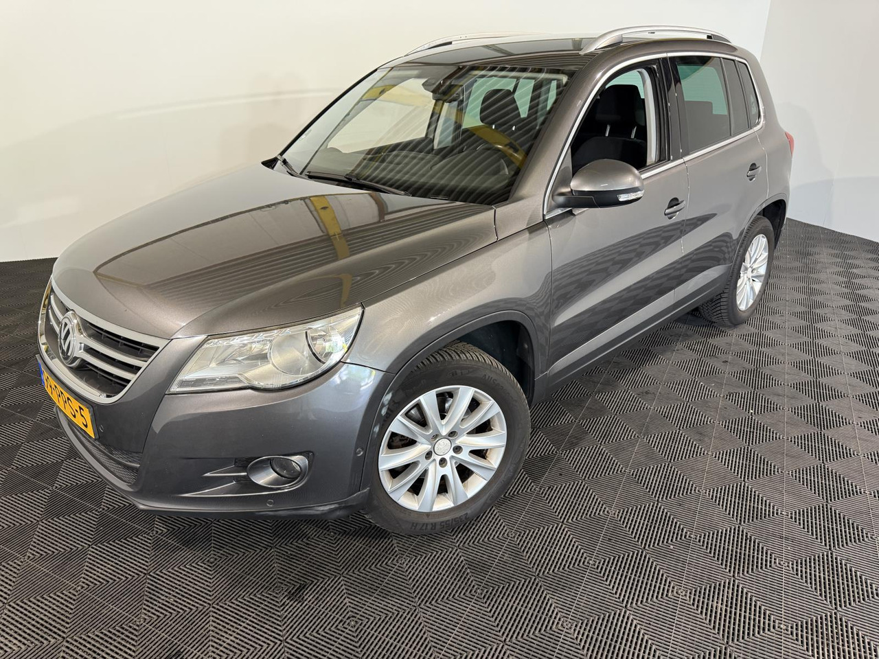 Volkswagen Tiguan 1.4 TSI Sport&Style 99-PPS-5 266.257 km - Автомобил: слика 1 Volkswagen Tiguan 1.4 TSI Sport&Style 99-PPS-5 266.257 km - Автомобил: слика 1