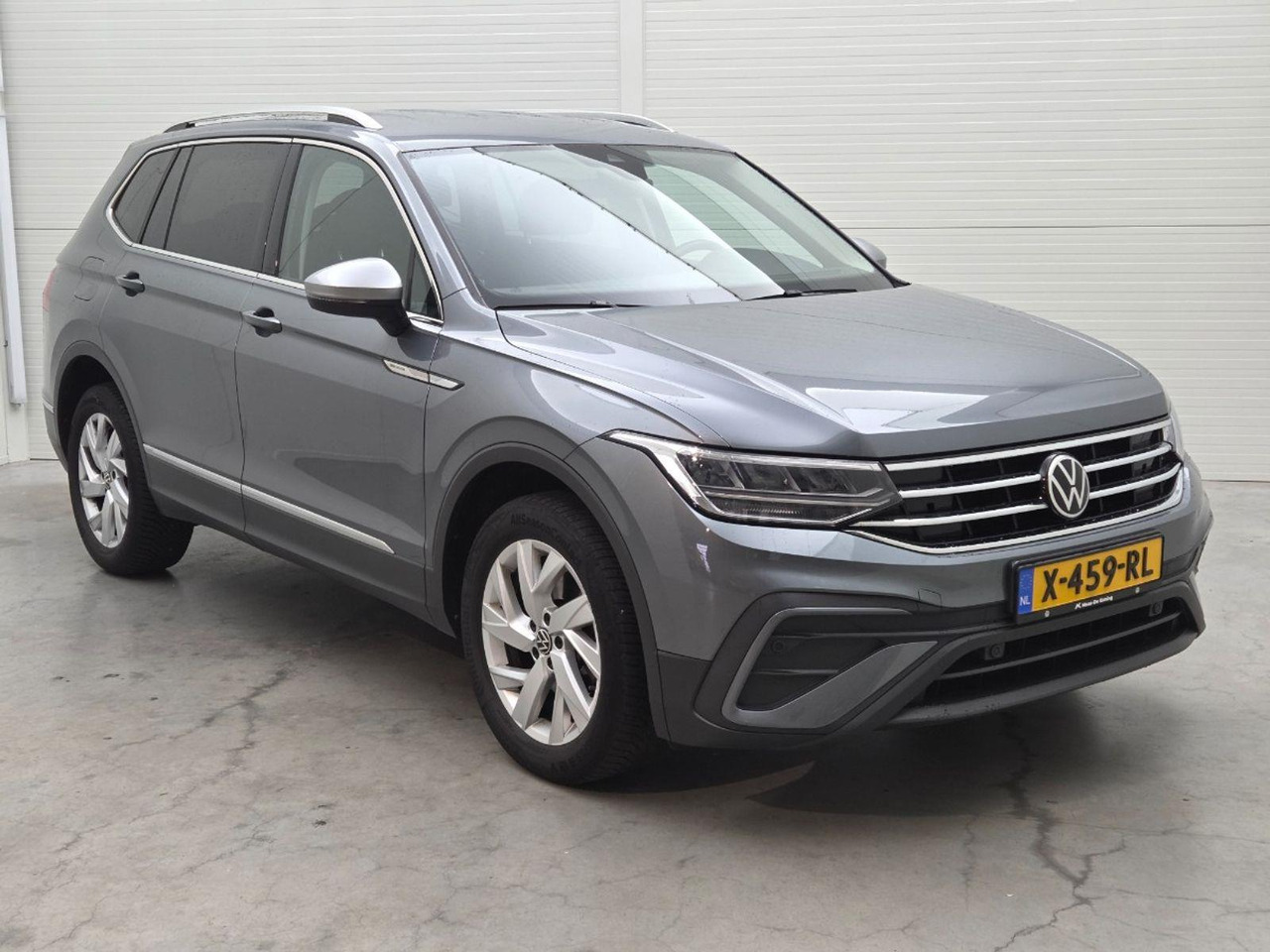 Volkswagen Tiguan Allspace 1.5 TSI R - Line 7p. | 2023 | 86.012 km | Automaat | X459RL | NAP: Geen oordeel - SUV: слика 2 Volkswagen Tiguan Allspace 1.5 TSI R - Line 7p. | 2023 | 86.012 km | Automaat | X459RL | NAP: Geen oordeel - SUV: слика 2