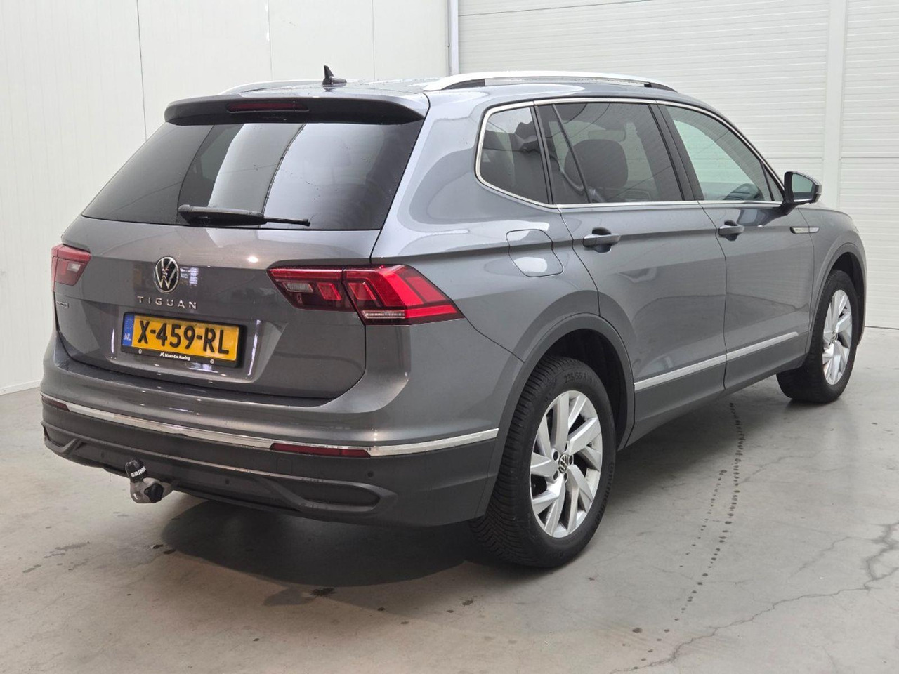 Volkswagen Tiguan Allspace 1.5 TSI R - Line 7p. | 2023 | 86.012 km | Automaat | X459RL | NAP: Geen oordeel - SUV: слика 4 Volkswagen Tiguan Allspace 1.5 TSI R - Line 7p. | 2023 | 86.012 km | Automaat | X459RL | NAP: Geen oordeel - SUV: слика 4