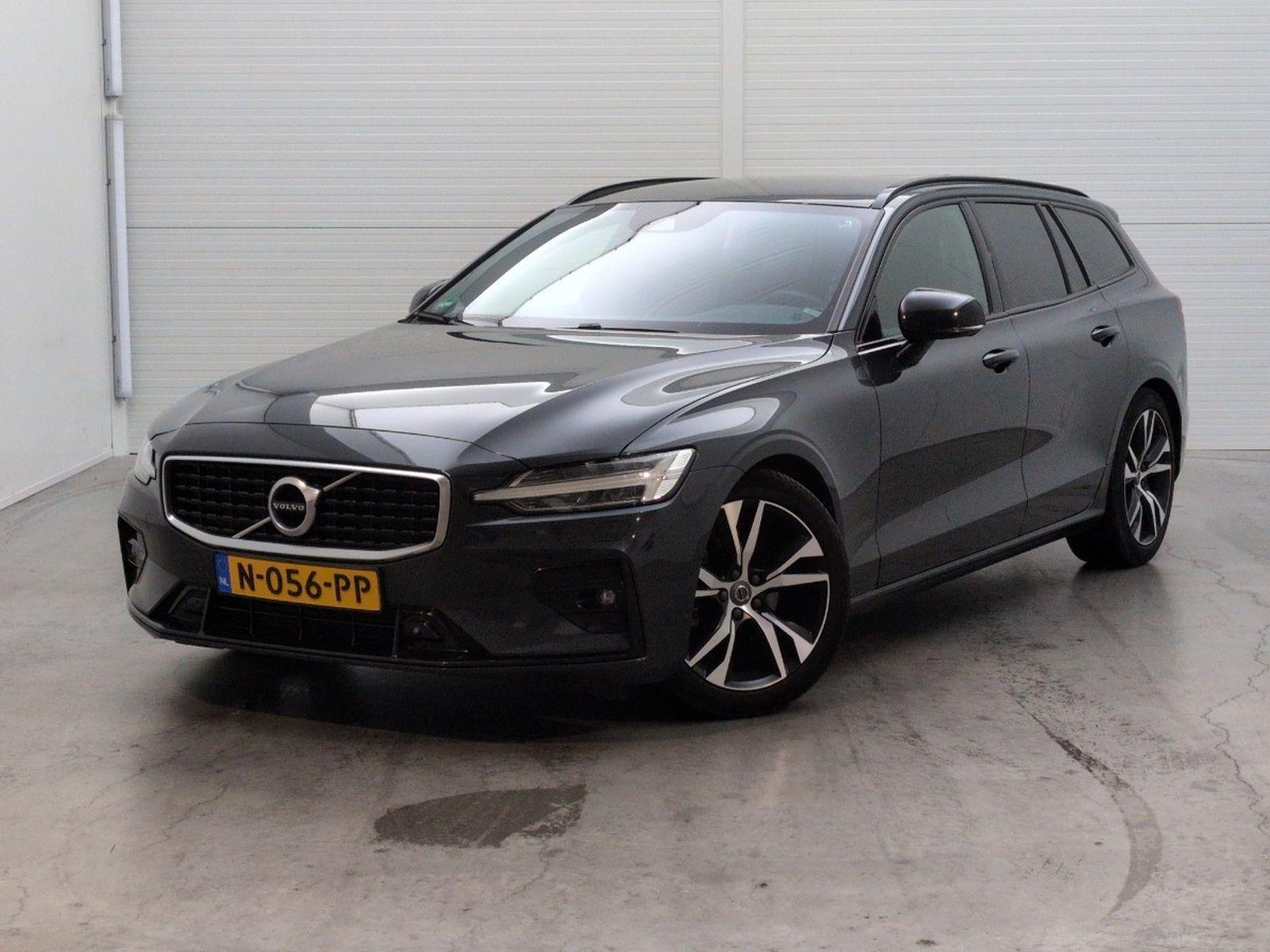 Volvo V60 2.0 D4 Inscription | 2019 | 192.437 km | Automaat | N056PP | NAP: Geen oordeel - Автомобил: слика 1 Volvo V60 2.0 D4 Inscription | 2019 | 192.437 km | Automaat | N056PP | NAP: Geen oordeel - Автомобил: слика 1