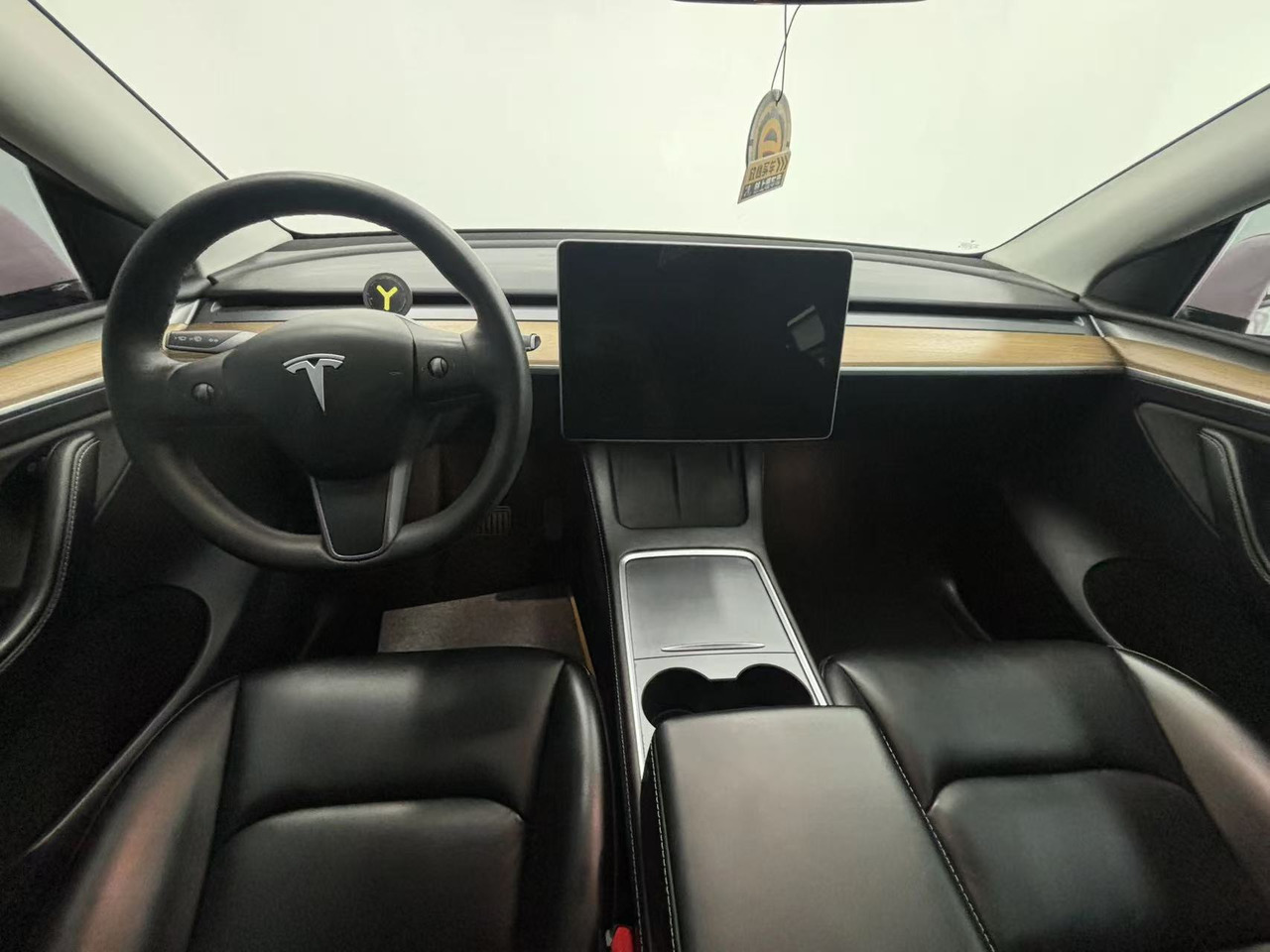 TESLA MODEL Y - SUV: слика 5 TESLA MODEL Y - SUV: слика 5