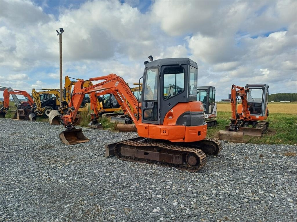 Hitachi EX50U kallistuvalla s40 liittimellä. - Мини багер: слика 3 Hitachi EX50U kallistuvalla s40 liittimellä. - Мини багер: слика 3