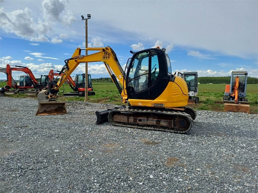 JCB 8080 pyörittäjällä - Мини багер: слика 3 JCB 8080 pyörittäjällä - Мини багер: слика 3