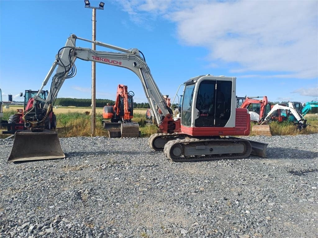 Takeuchi Tb175 Engconilla - Мини багер: слика 1 Takeuchi Tb175 Engconilla - Мини багер: слика 1
