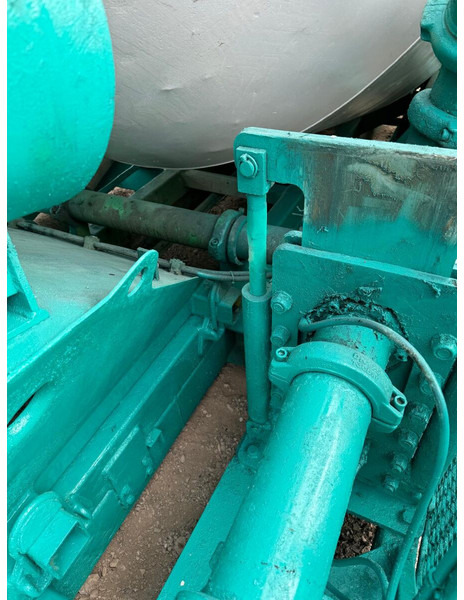 CIFA Concrete Mixer with own engine - Мешалка за бетон: слика 4 CIFA Concrete Mixer with own engine - Мешалка за бетон: слика 4