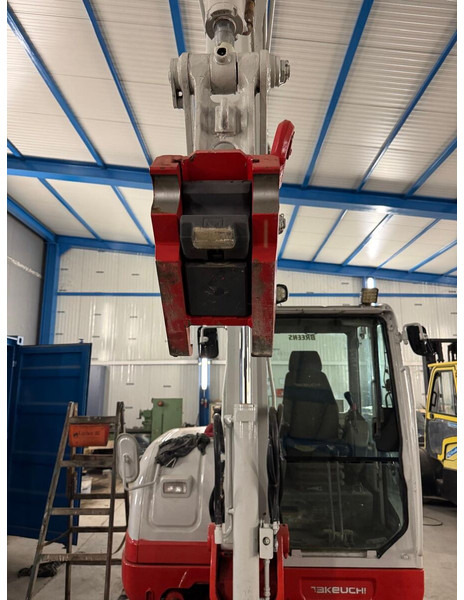 Takeuchi TB260 - Мини багер: слика 5 Takeuchi TB260 - Мини багер: слика 5