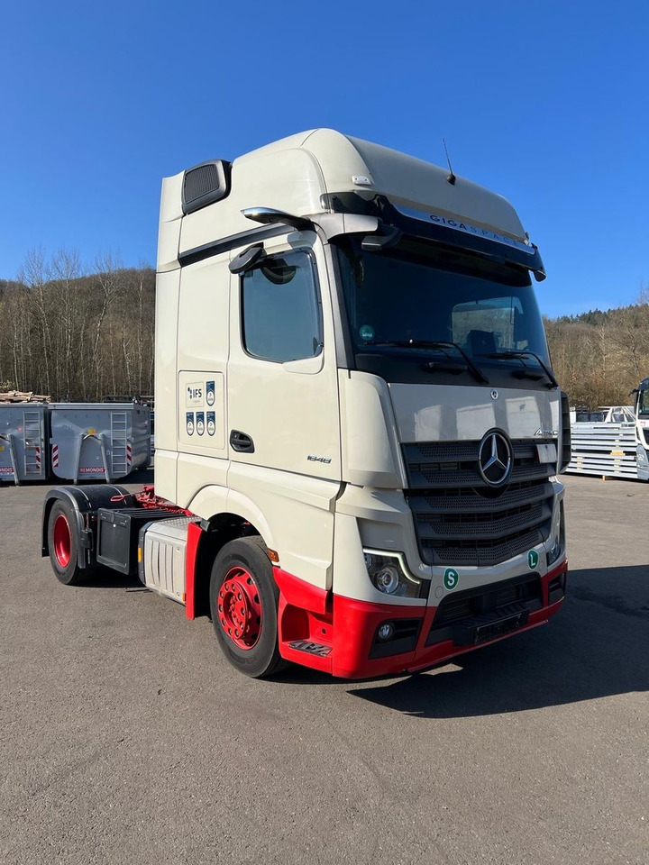 Mercedes-Benz Actros 1848 LS/GIGA/MirrorCam/Retarder/2instock - Камион влекач: слика 1 Mercedes-Benz Actros 1848 LS/GIGA/MirrorCam/Retarder/2instock - Камион влекач: слика 1